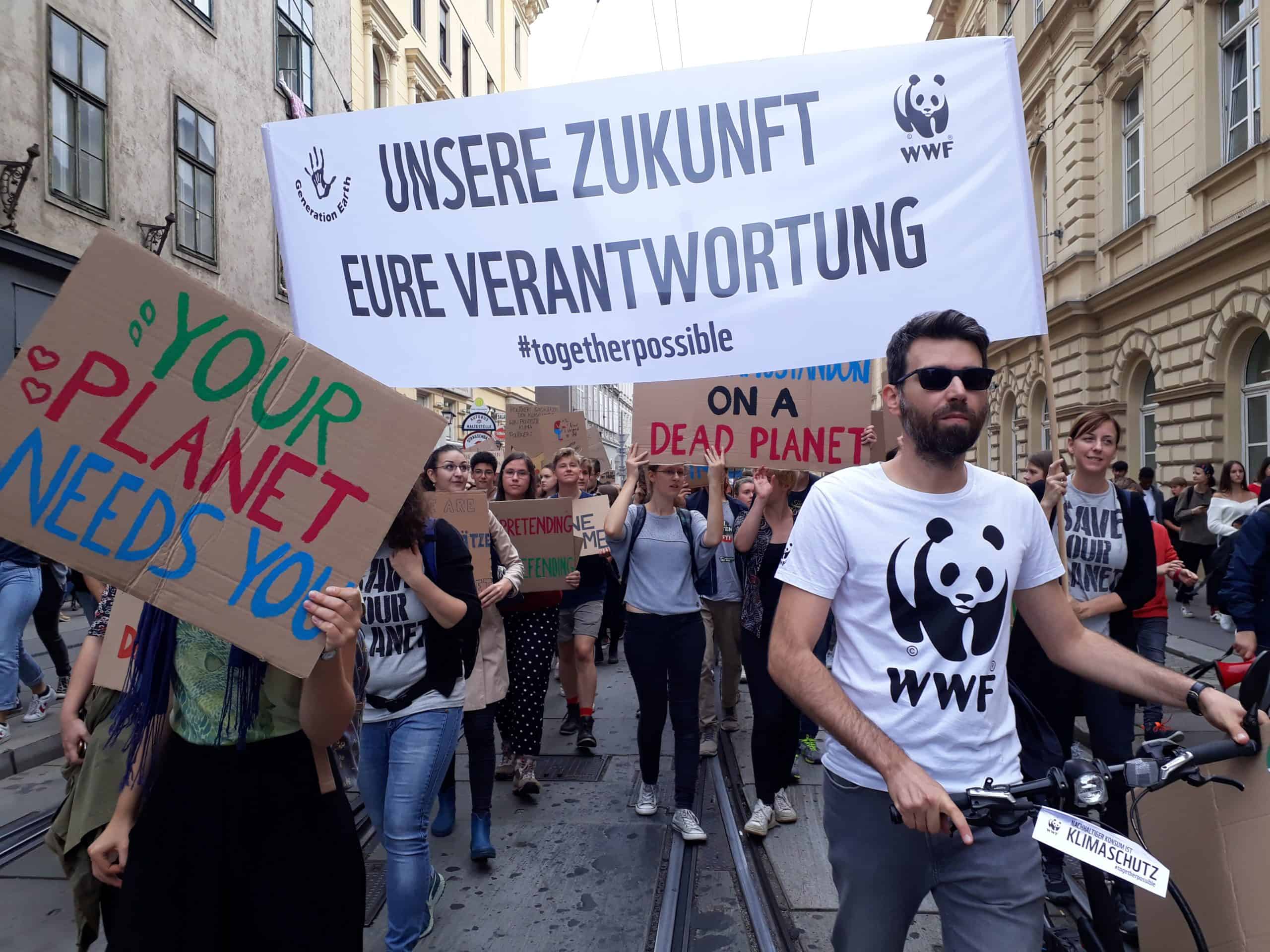 Der WWF auf der Klimademo Der WWF auf der Klimademo