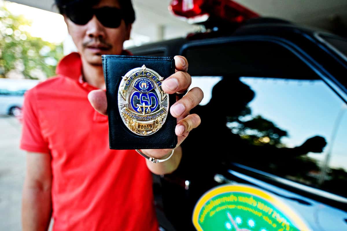 Polizeileutnant gegen illegalen Wildtierhandel in Thailand (c) WWF James Morgan wwf-at-wilderei-stoppen-polizeileutnant-gegen-illegalen-wildtierhandel-in-thailand