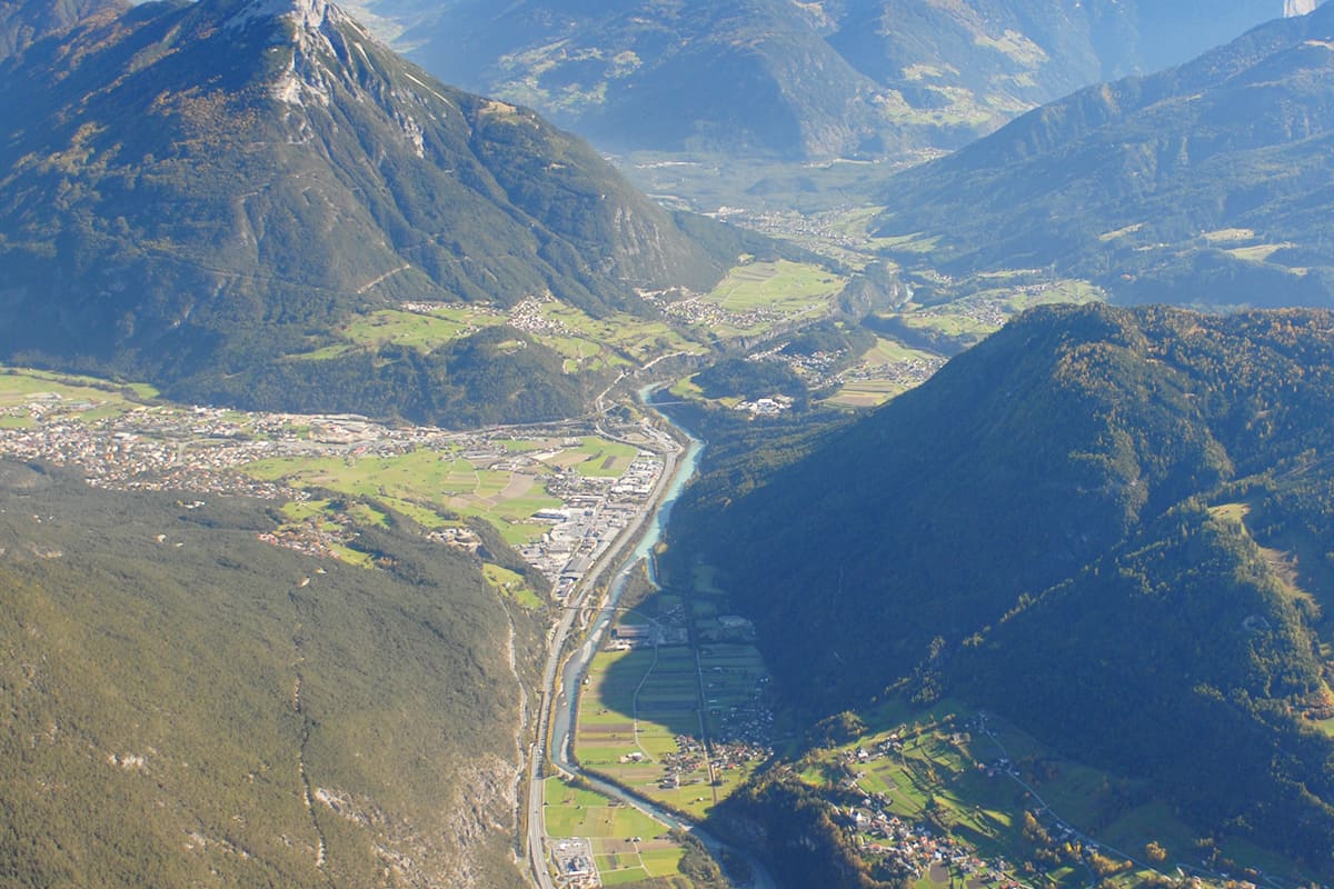 Inntal © WWF-AT/Vorauer Inntal Luftaufnahme - stark verbaut