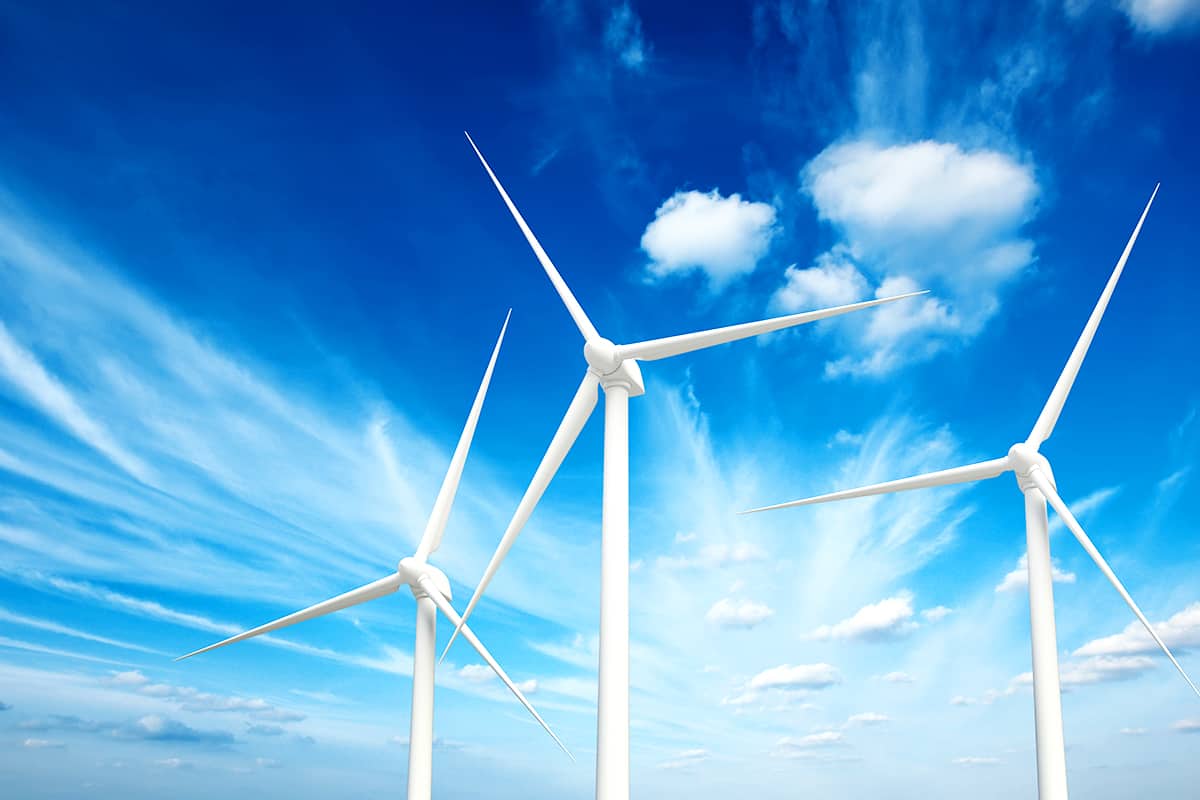 Windräder bei blauem Himmel (c)Shutterstock_DR Travel Photo and Video_WWF Windräder