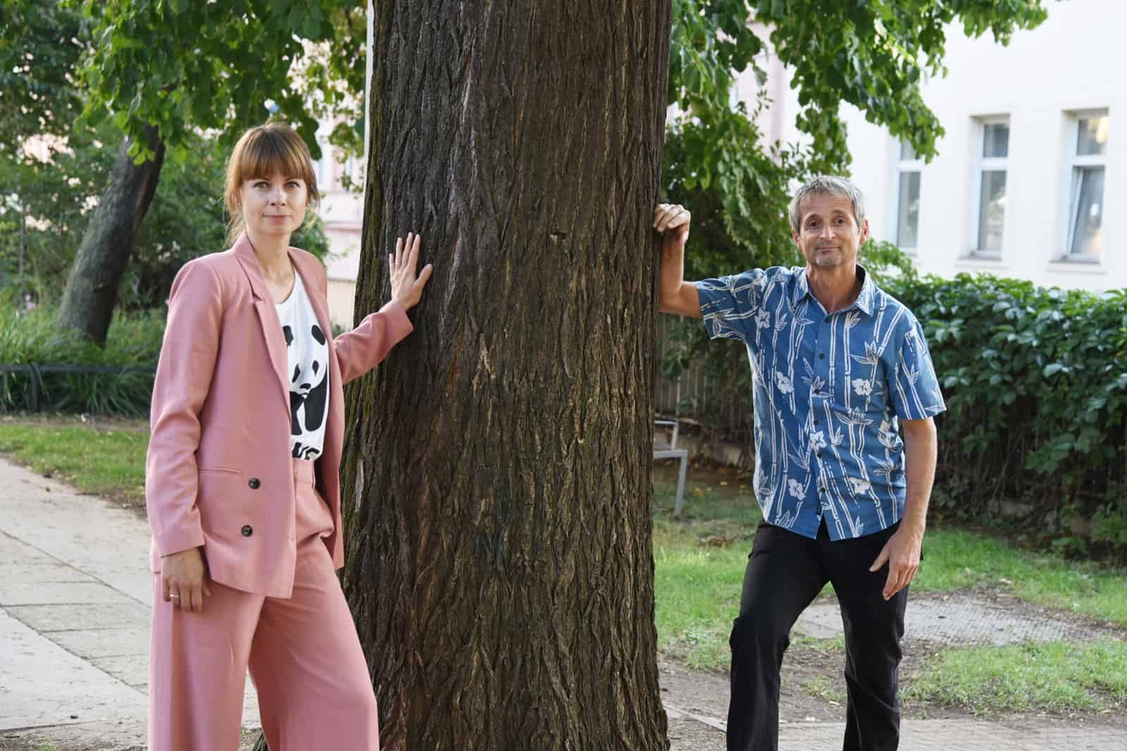 WWF-Programmleiterin Hanna Simons und Umweltmediziner Hans-Peter Hutter