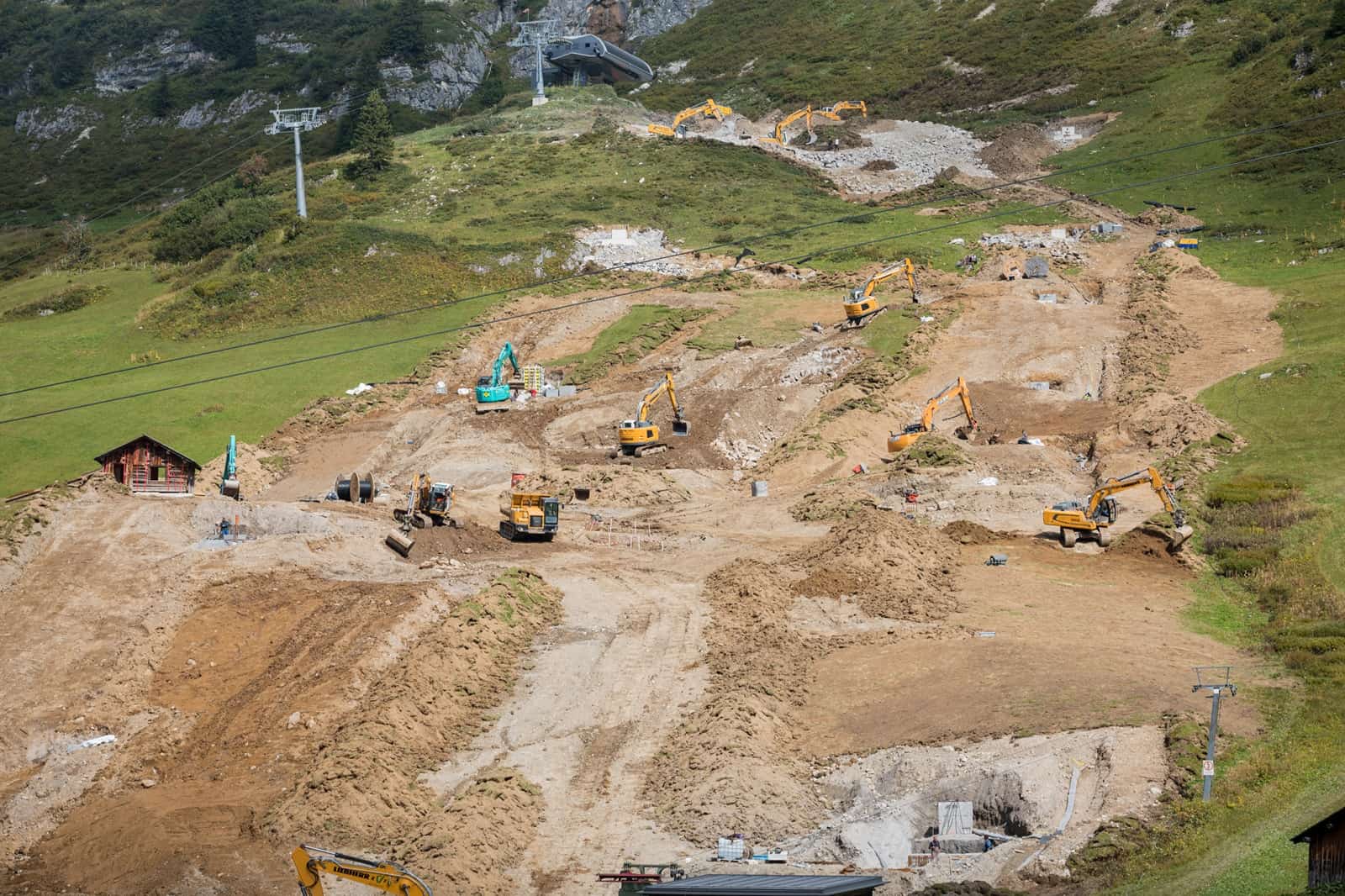 Skipistenbau in Zürs, September 2020, © by Christian Lendl Skipistenbau in Zürs, September 2020, © by Christian Lendl