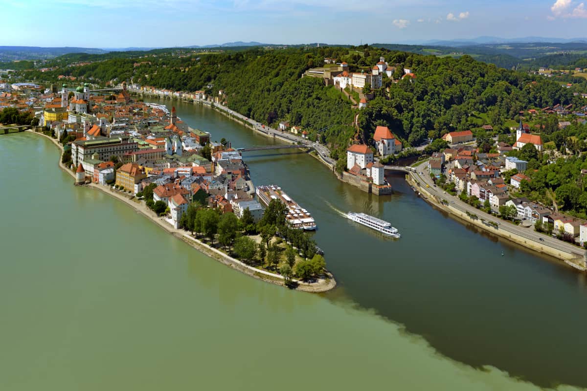 Der Inn: Dreiflüssemündung in Passau , © by Hajo Dietz Der Inn: Dreiflüssemündung in Passau , © by Hajo Dietz