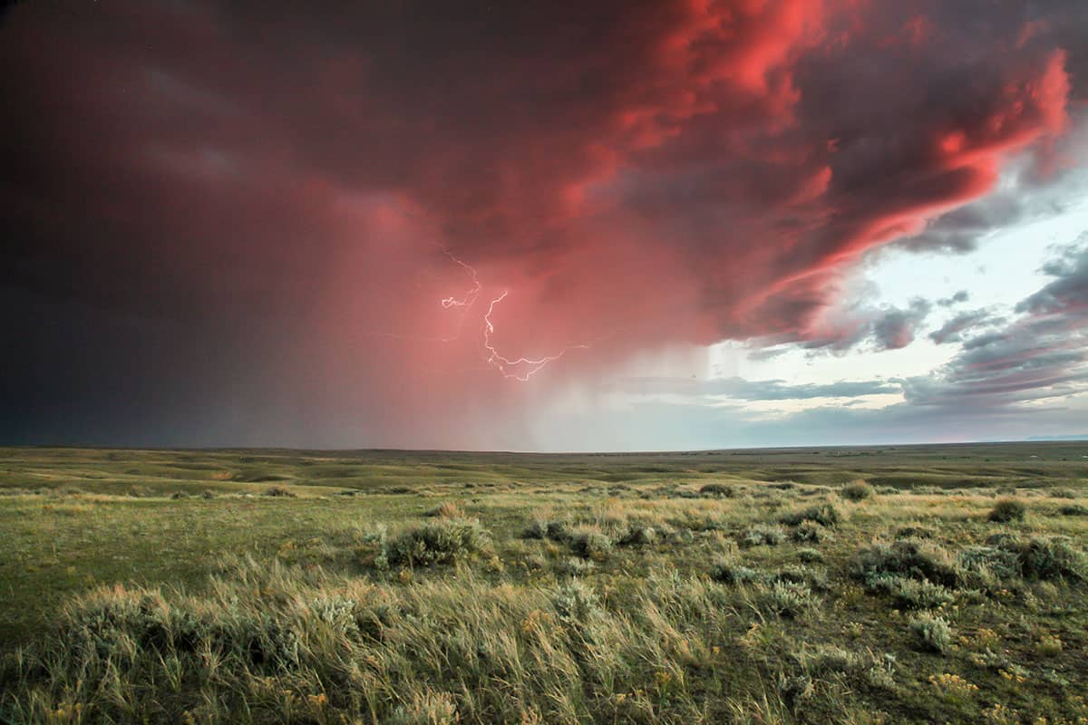 Gewitter über weiter Ebene (c) Days Edge / WWF US Gewitter über weiter Ebene