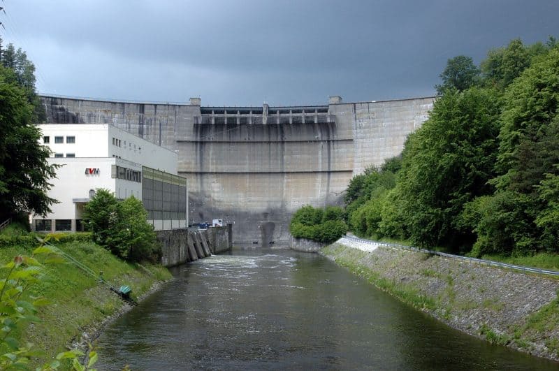 Verbauter Fluss © WWF