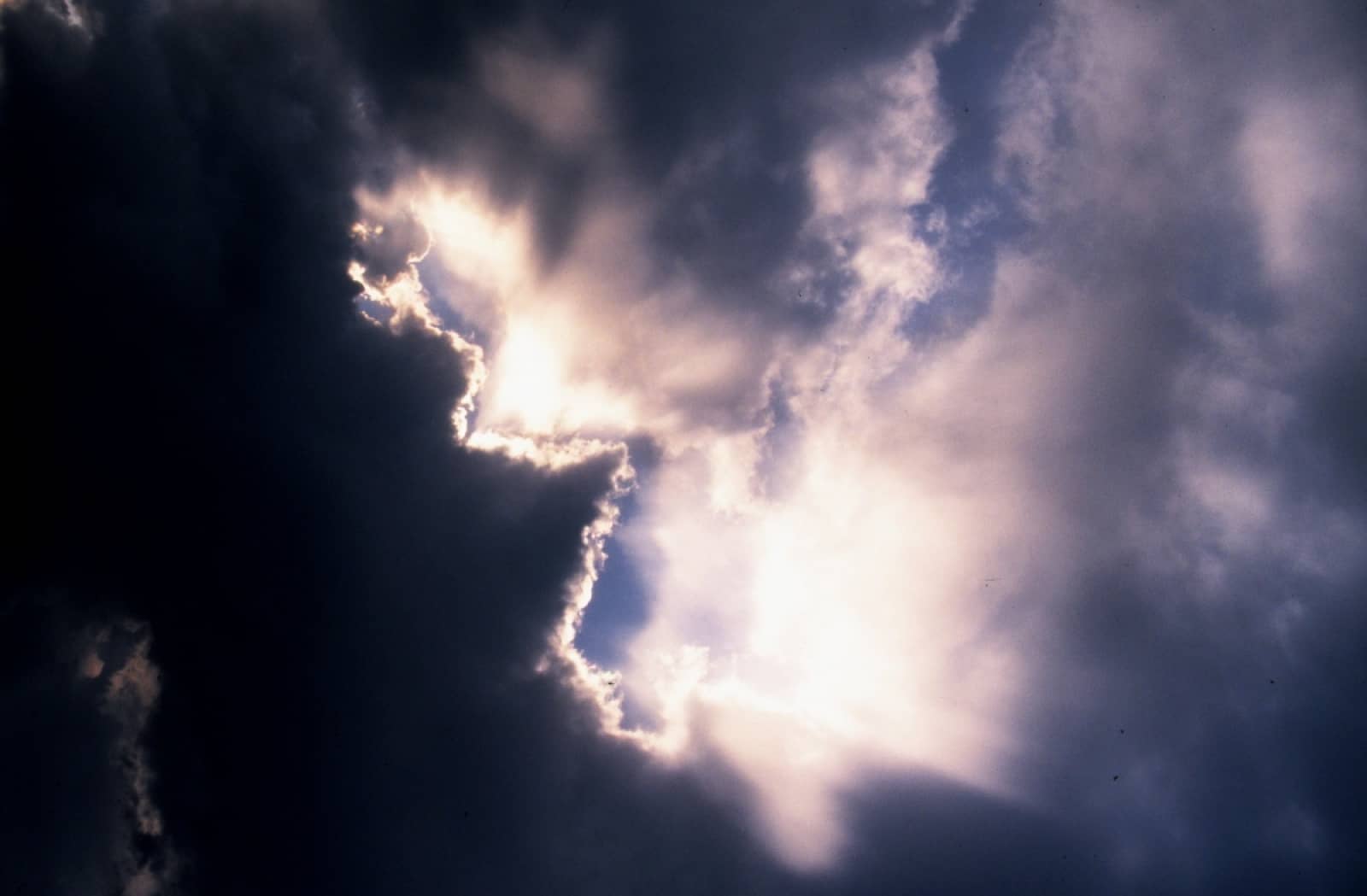 Dark clouds against sun_(c)Chris Martin Bahr_WWF-Canon.jpg