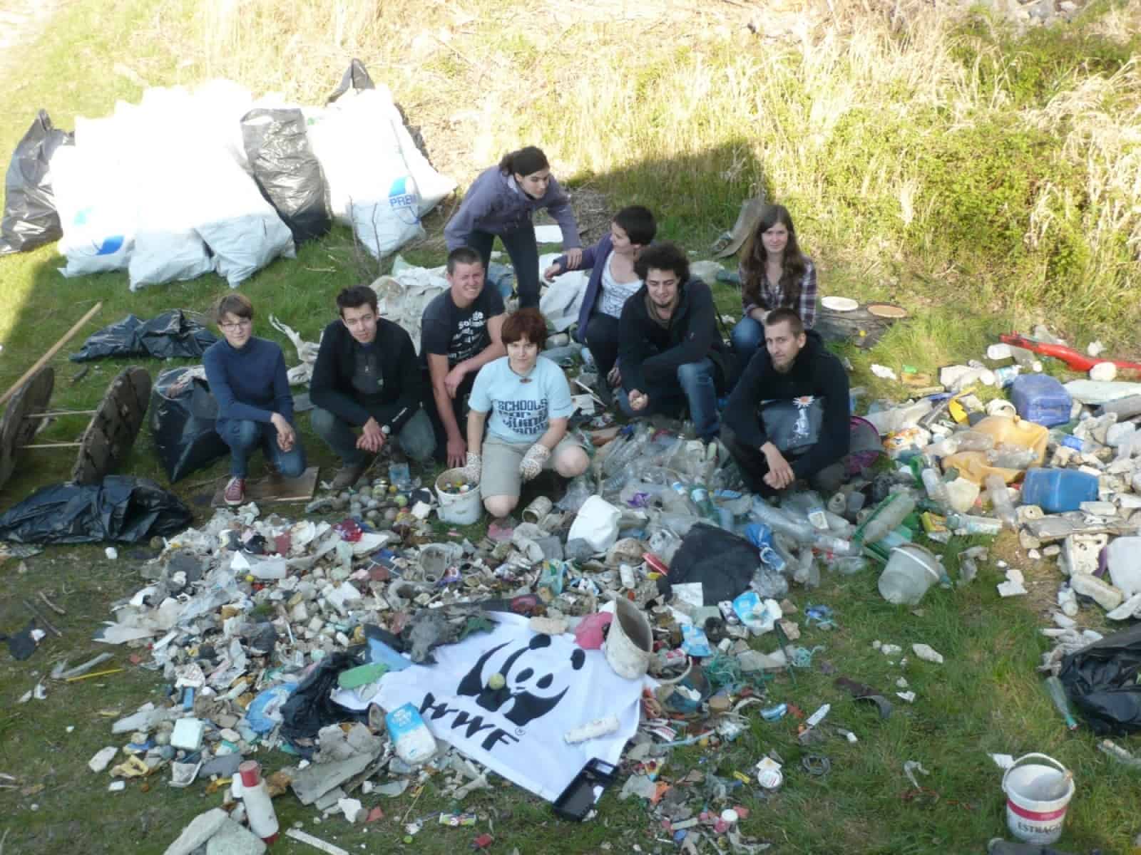 YTAE Danube Clean Up Day April 2012