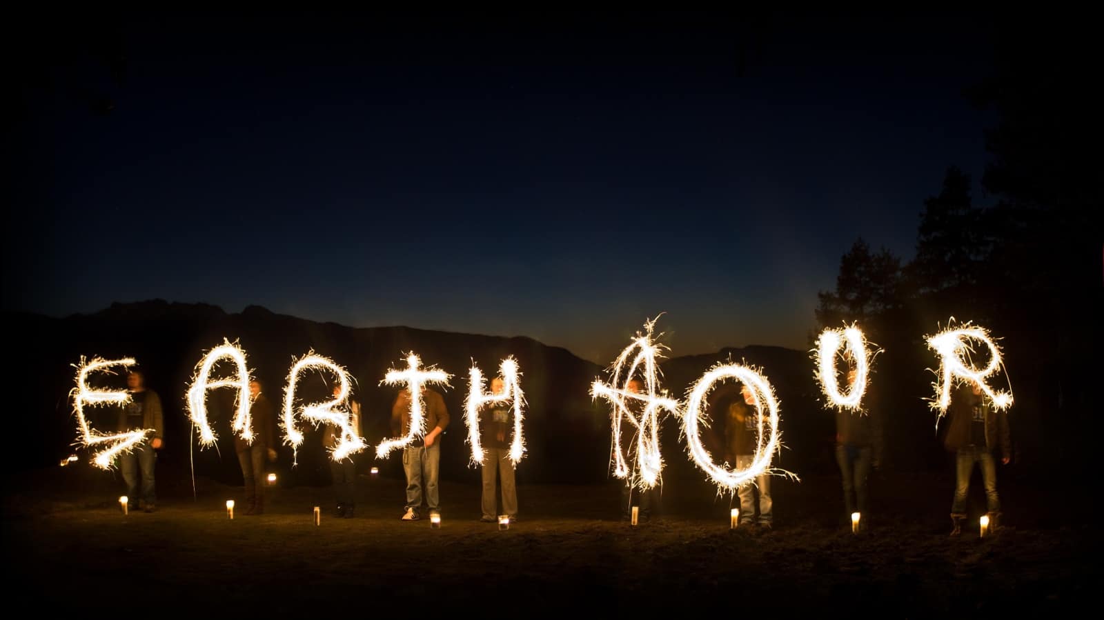 EARTH HOUR Schriftzug