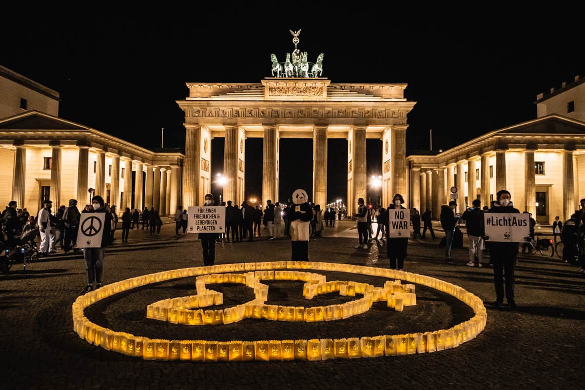 Earth Hour 2022 Deutschland: Berlin – Brandenburger Tor beleuchtet Earth Hour 2022 Deutschland: Berlin - Brandenburger Tor beleuchtet