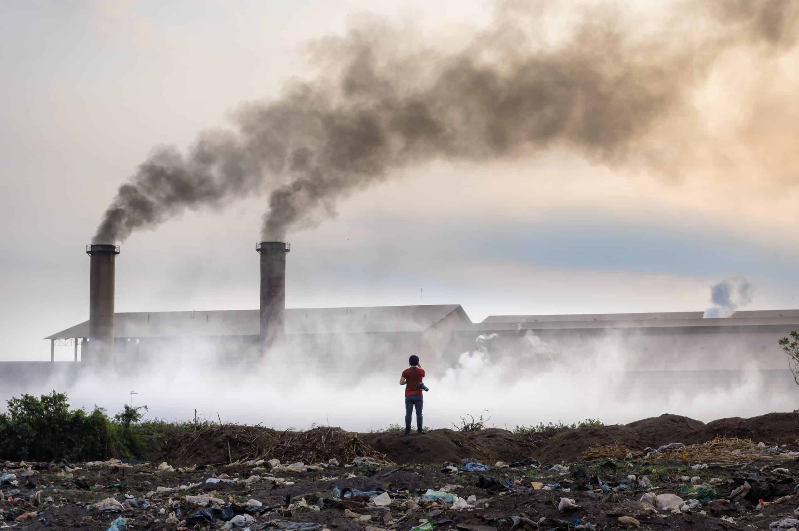 Air pollution with black smoke from chimneys and industrial waste (c) shutterstock